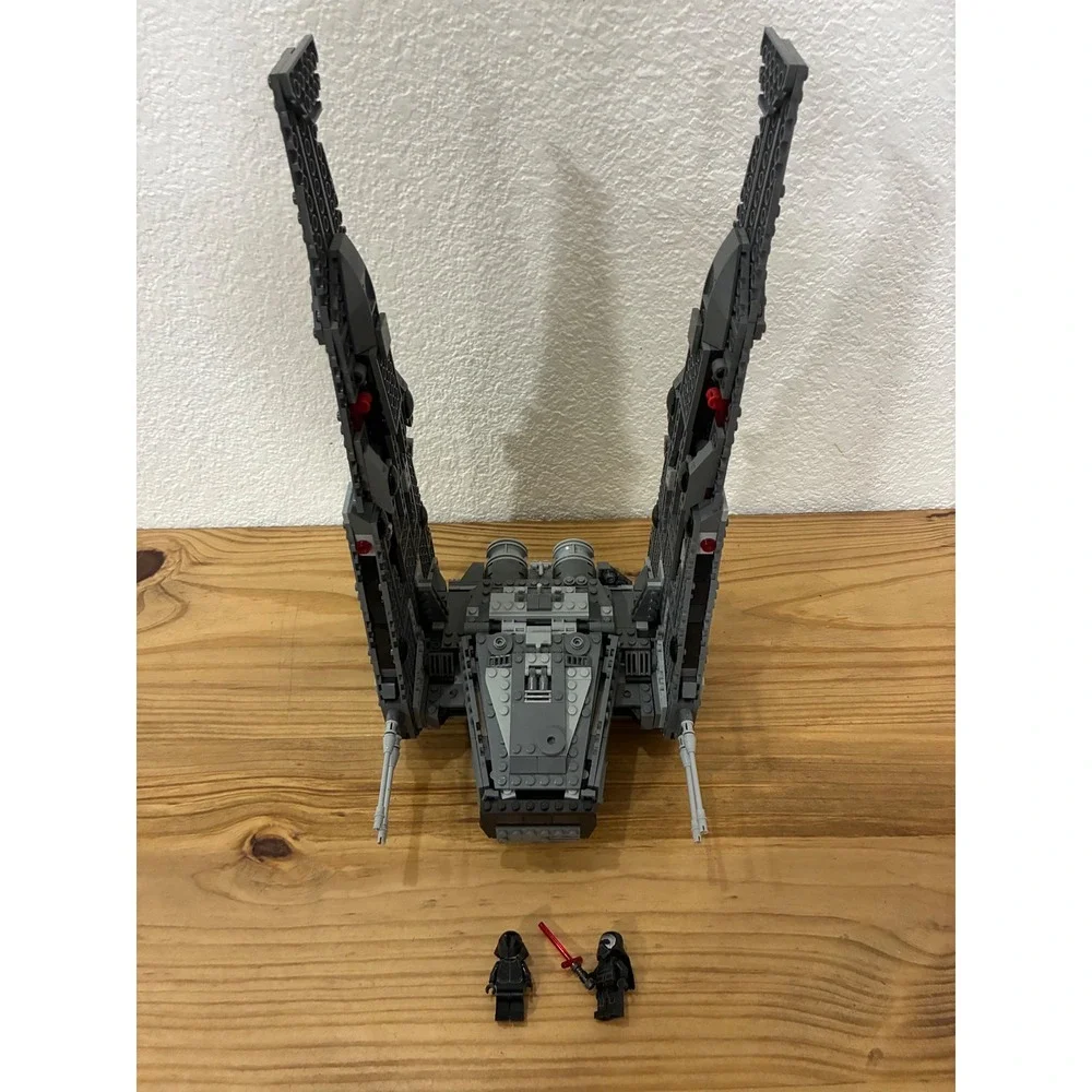 LEGO Star Wars Kylo Ren's Command Shuttle 75104 with Minifigures Set